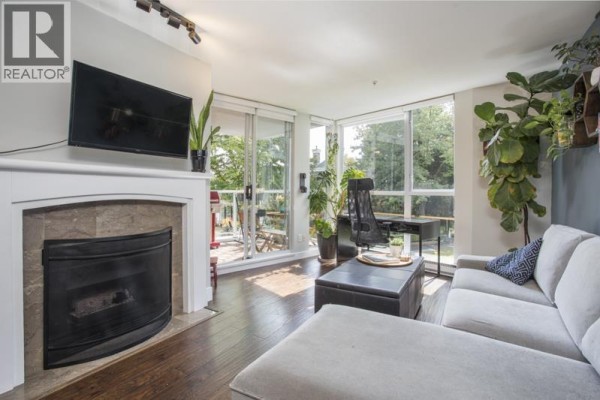 211 8460 Jellicoe Street, Vancouver, BC V5S4S8 Photo 2
