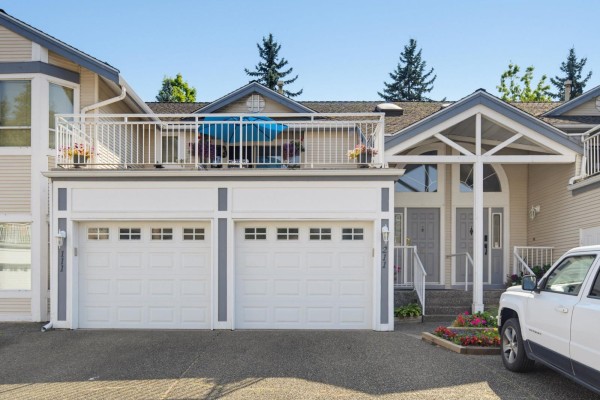 211 9072 Fleetwood Way, Surrey, BC V3R0M6 Photo 2