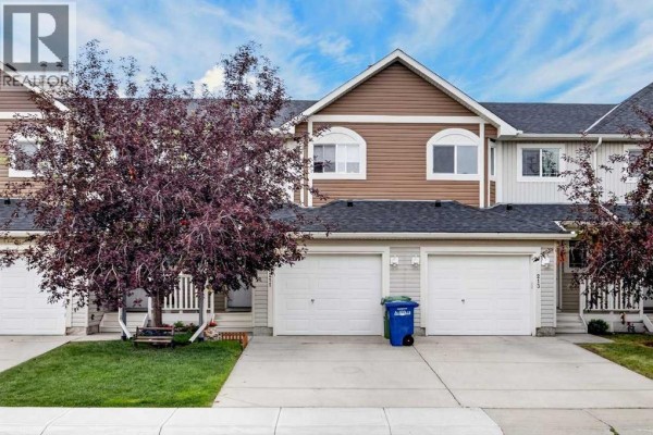 211 Bayside Point Sw, Airdrie, AB, photo 2