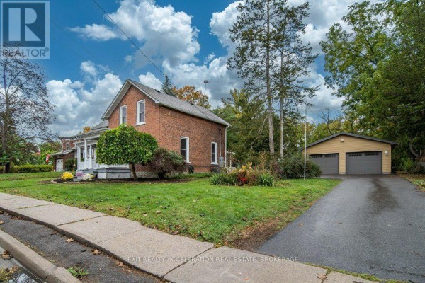 211 Bridge Street W, Greater Napanee, ON K7R2E5 Photo 3