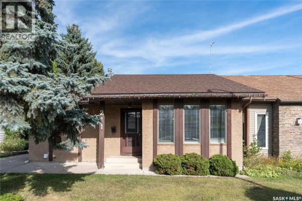 211 Delaronde Lane, Saskatoon