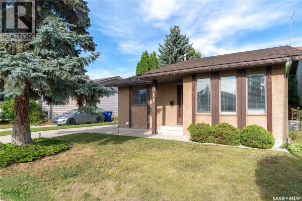 Dining room - 211 Delaronde Lane, Saskatoon, SK S7J3Z1 Photo 2