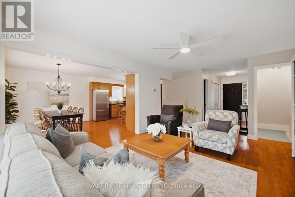 Foyer - 211 Eastforest Trail, Kitchener, ON N2N3E8 Photo 5