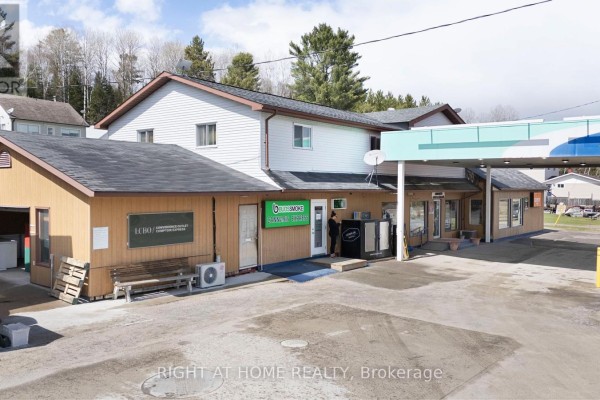 211 King Street, Unorganized Townships, ON P0H2J0 Photo 3
