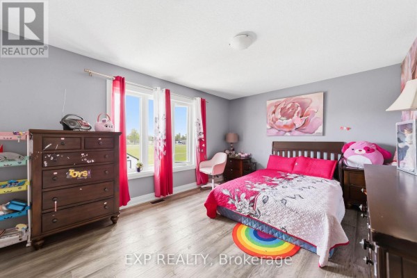 Bedroom - 211 Leitch Street, Dutton/dunwich, ON N0L1J0 Photo 4