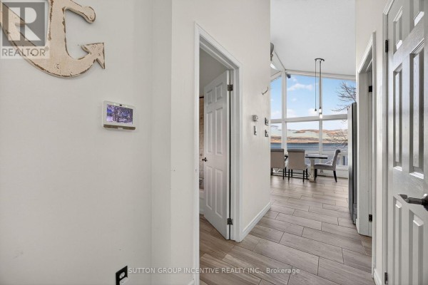 211 Moon Point Drive, Oro Medonte, ON, photo 3