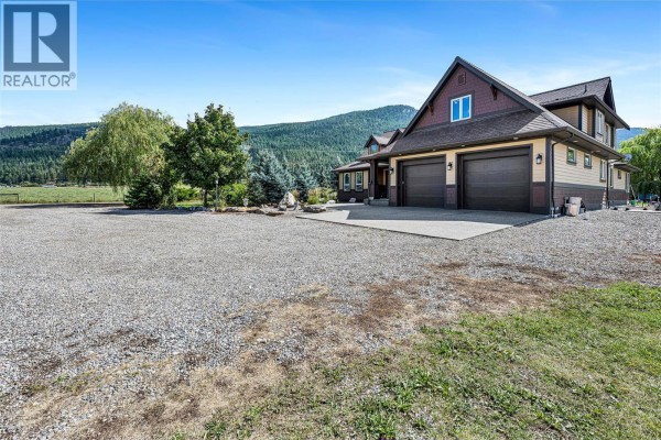 211 Pleasant Valley Cross Road, Armstrong, BC, photo 2