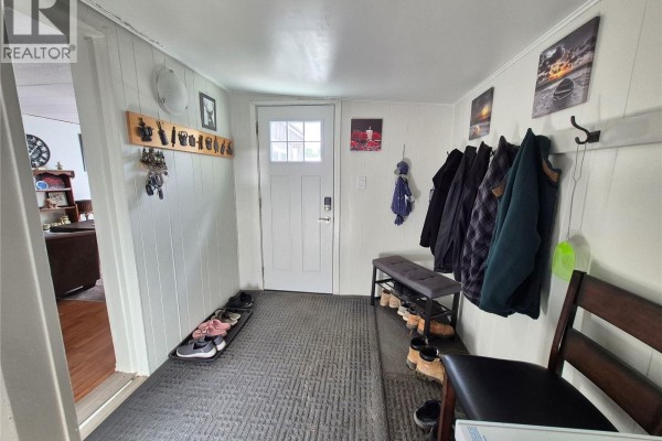 Enclosed porch - 211 Prairie Street, Yellow Grass, SK S0G5J0 Photo 3
