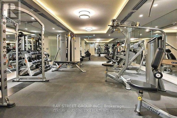 2110 - 955 Bay Street, Toronto, ON M5S2A2 Photo 5
