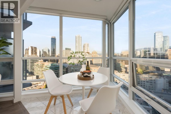 2110 833 Seymour Street, Vancouver, BC V6B0G4 Photo 4