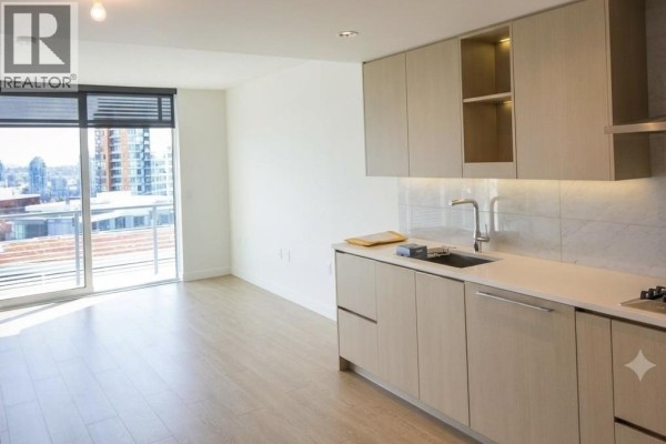 2110 89 Nelson Street, Vancouver, BC V6Z0E7 Photo 2