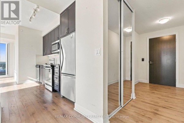 Bedroom 2 - 2111 - 18 Graydon Hall Drive, Toronto, ON M3A0A4 Photo 5