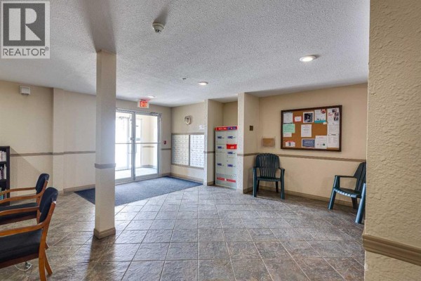 Dining room - 2112, 12b Ironside Street, Red Deer, AB T4R3R6 Photo 5