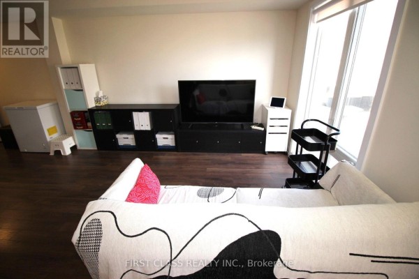 Bedroom 2 - 2113 - 2 Westmeath Lane, Markham, ON L6B1N5 Photo 5
