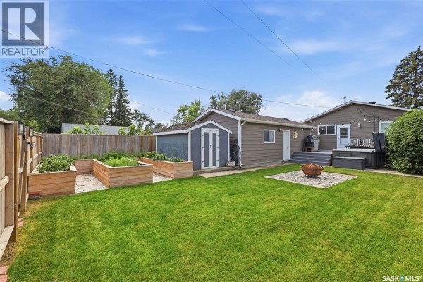 Games room - 2113 Ste Cecilia Avenue, Saskatoon, SK S7M0P3 Photo 5