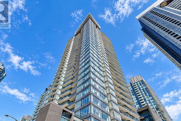 Living room - 2115 - 70 Queens Wharf Road, Toronto, ON M5V0J2 Photo 2