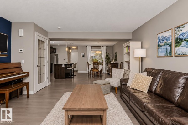 Primary Bedroom - 2115 Trumpeter Wy Nw, Edmonton, AB T5S0G1 Photo 5