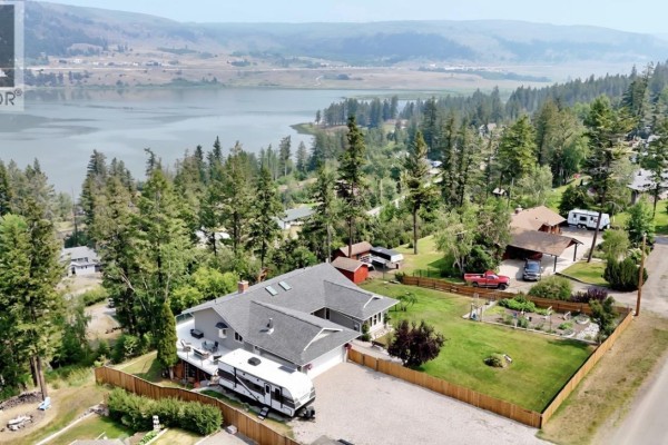 2116 S Lakeside Drive, Williams Lake, BC, photo 2