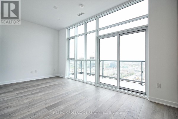 2117 - 38 Honeycrisp Crescent, Vaughan, ON L4K0M8 Photo 5