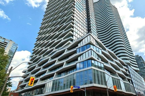 2117 - 85 Wood Street, Toronto
