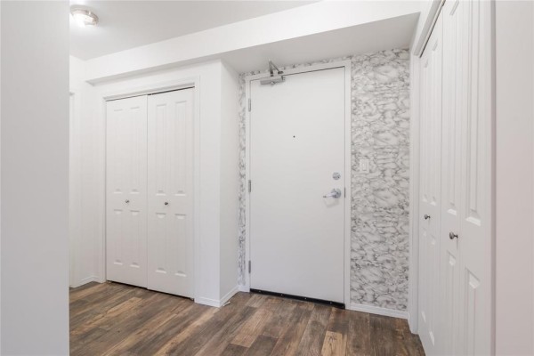 Laundry room - 2117 2 Brighton Lane, Steinbach, MB R5G0X6 Photo 5