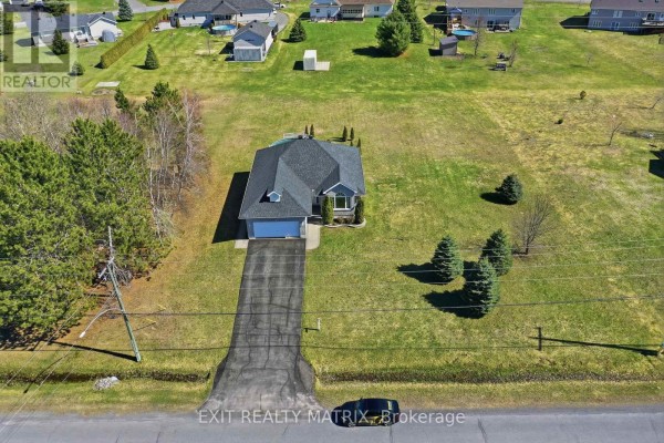 2117 Lemery Street, Clarence Rockland, ON, photo 2