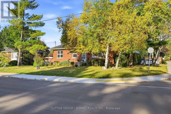 Eat in kitchen - 2117 Maplewood Drive, Burlington, ON L7R2C6 Photo 2