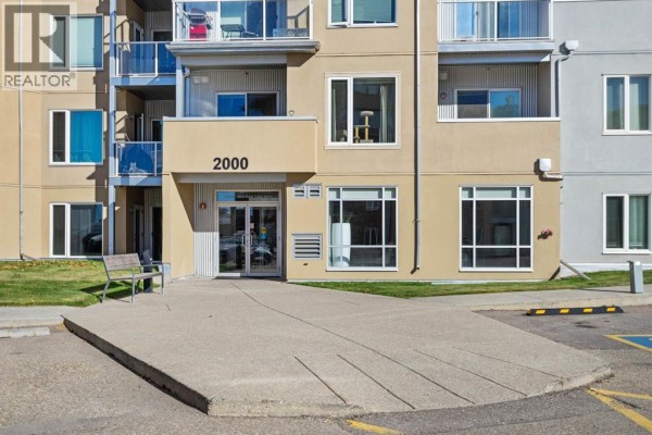 2118, 604 East Lake Boulevard Ne, Airdrie, AB T4A0G6 Photo 2