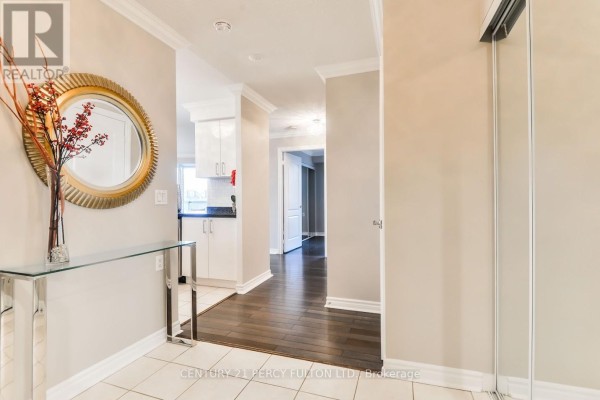 212 - 1030 Sheppard Avenue, Toronto, ON M3H2T6 Photo 5