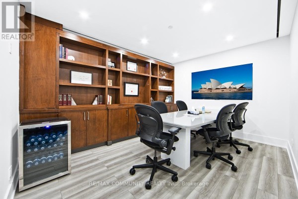 212 - 105 Gordon Baker Road, Toronto, ON M2H3P8 Photo 3