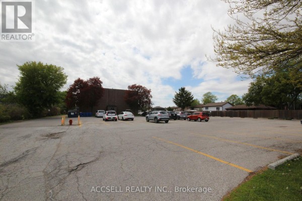 212 - 276 Merritt Avenue, Chatham Kent, ON, photo 3