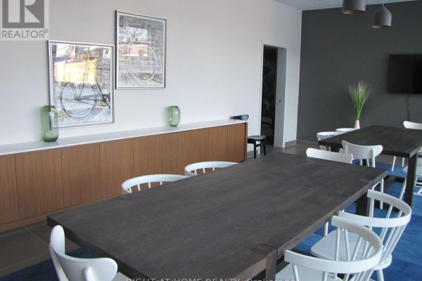 Kitchen - 212 - 385 Osler Street, Toronto, ON M6N0B2 Photo 3