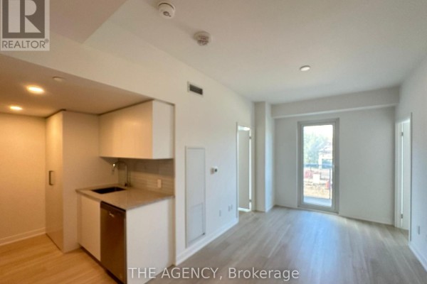 Bathroom - 212 - 500 Wilson Avenue, Toronto, ON M3H0E5 Photo 3