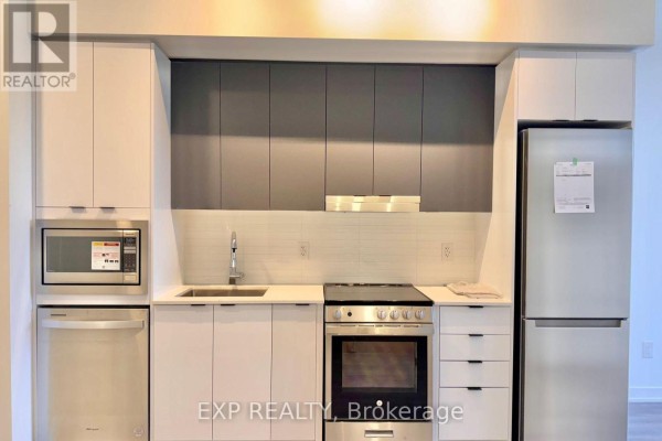Kitchen - 212 - 5105 Hurontario Street, Mississauga, ON L4Z0C9 Photo 2
