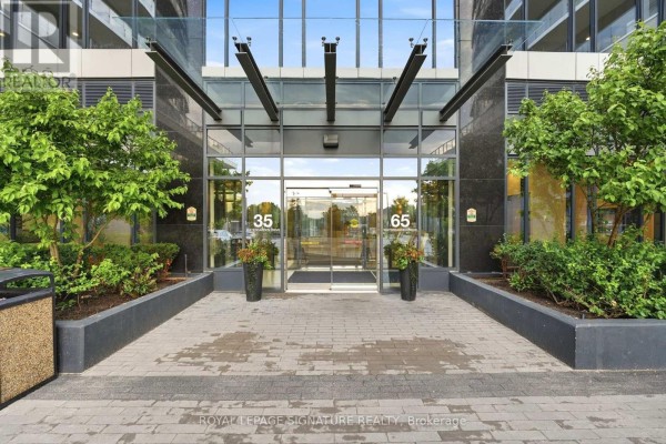 Living room - 212 - 65 Watergarden Drive, Mississauga, ON L5R0G8 Photo 2
