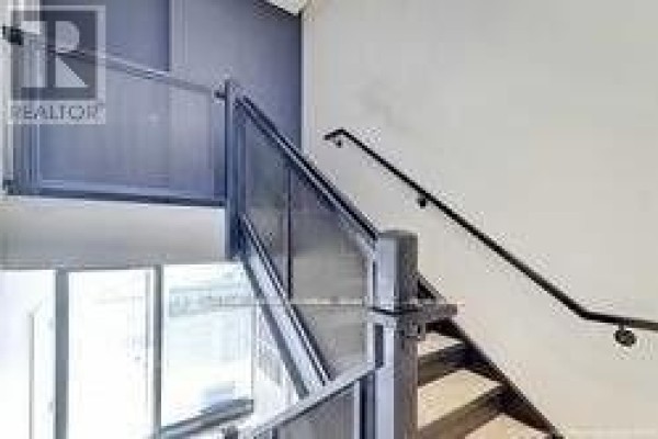 212 - 678 Kingston Road, Toronto, ON M4E1R4 Photo 2