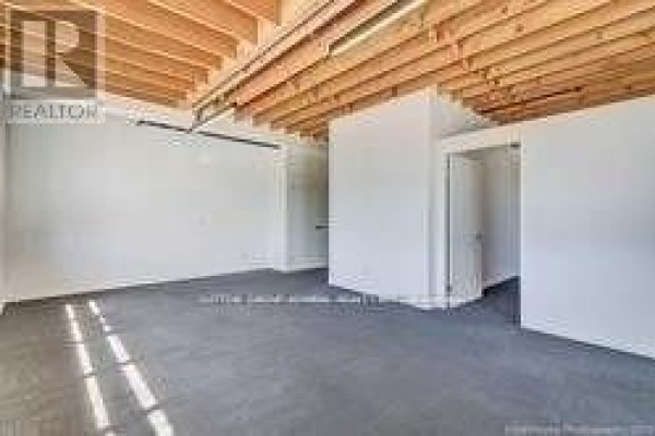 212 - 678 Kingston Road, Toronto, ON M4E1R4 Photo 4