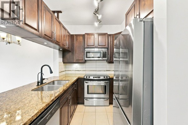 212 12525 190a Street, Pitt Meadows, BC V3Y0E1 Photo 3