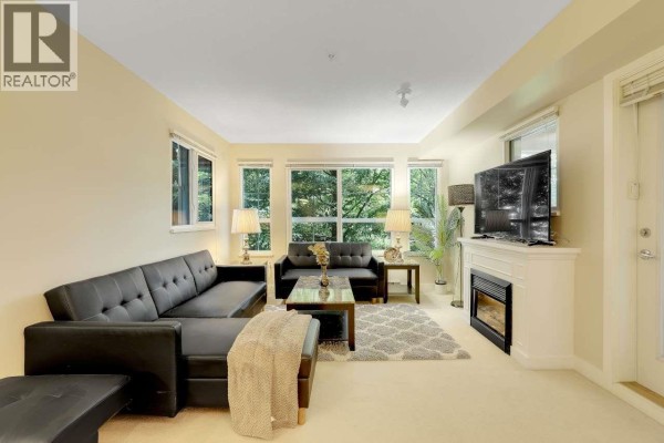 212 19677 Meadow Gardens Way, Pitt Meadows, BC V3Y0A2 Photo 4