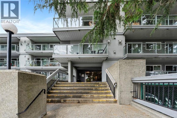212 2022 Foul Bay Rd, Victoria, BC, photo 2