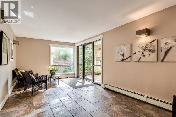 212 3275 Mountain Highway, North Vancouver, BC V7K2H4 Photo 4