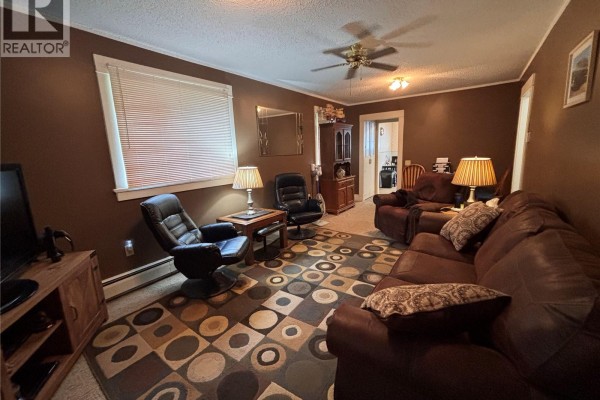4pc Bathroom - 212 3rd Avenue E, Kindersley, SK S0L1S0 Photo 5