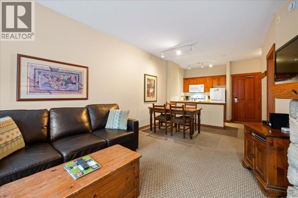 212 4660 Blackcomb Way, Whistler, BC V8E0Y8 Photo 4