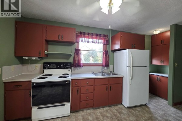 Bedroom - 212 6th Avenue Ne, Swift Current, SK S9H2M2 Photo 4
