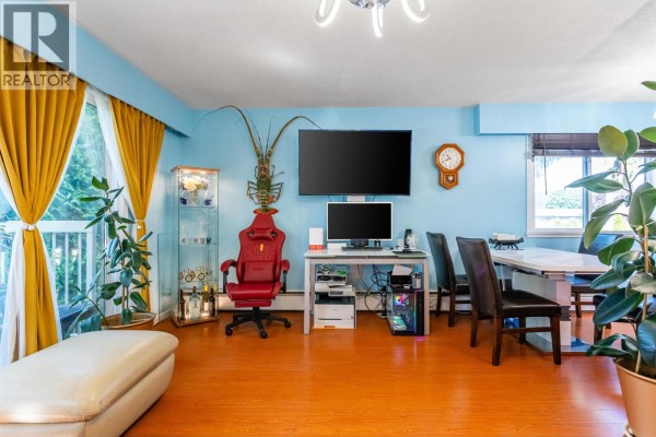 212 8020 Ryan Road, Richmond, BC V7A2E5 Photo 4