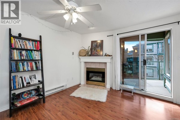 Dining room - 212 899 Darwin Ave, Saanich, BC V8X2X7 Photo 3