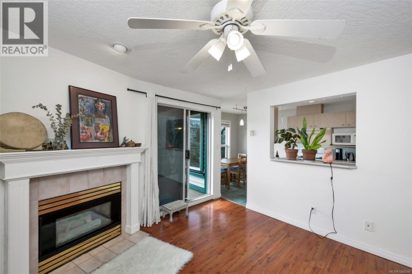 Laundry room - 212 899 Darwin Ave, Saanich, BC V8X2X7 Photo 5