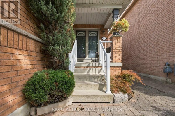 Dining room - 212 Bachman Drive, Vaughan, ON L6A3V9 Photo 3