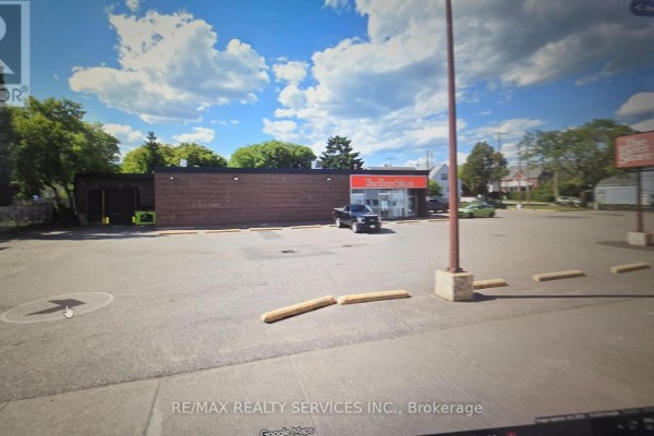 212 Cumberland Street N, Thunder Bay, ON, photo 3