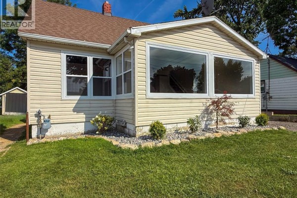 212 Erie Street North, Leamington, ON, photo 2